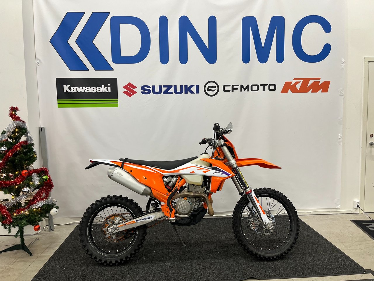 KTM 350 EXC-F  "Nyservad, kol...