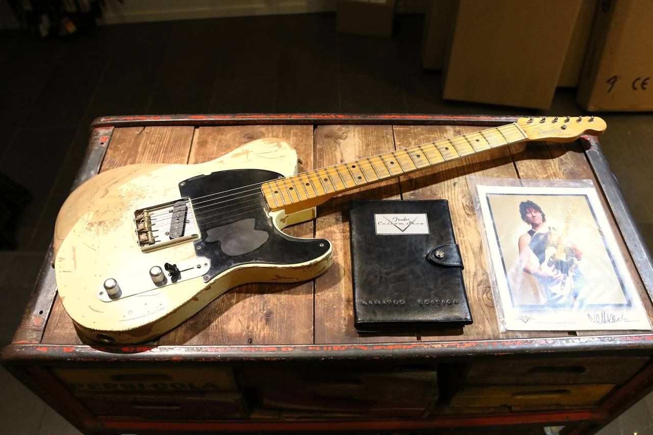 Fender Custom Shop Tribute Se...