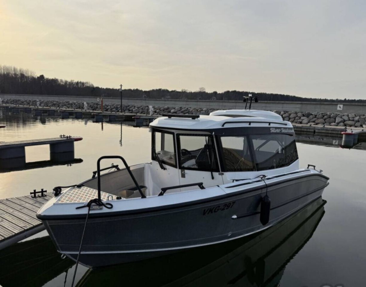 Silver SeaHawk Cabin / Honda ...