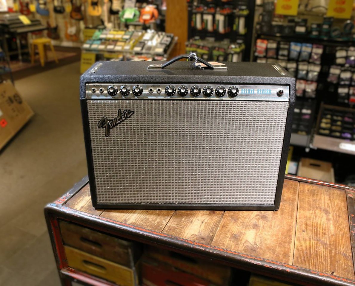 Fender Deluxe Reverb Amp Silv...