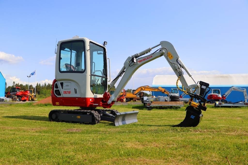 Takeuchi TB216