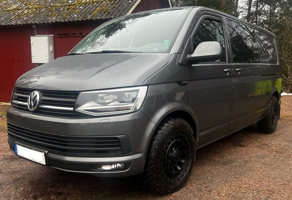 Nya fälgar och däck till VW T...