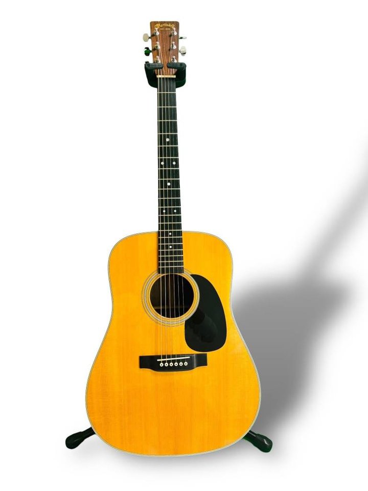 Martin D-28 2000