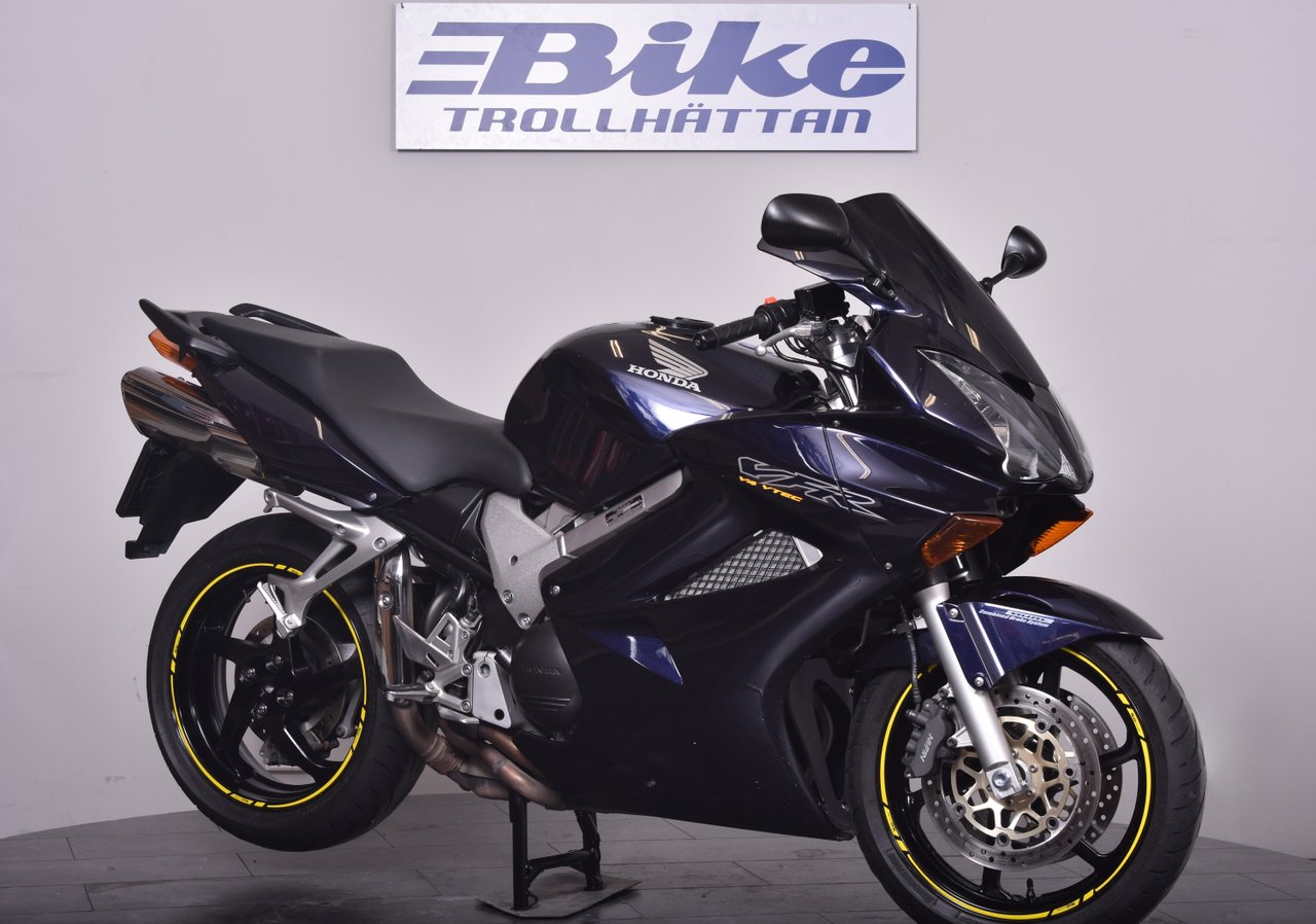 Honda VFR 800 /NYSERVAD /FINT...