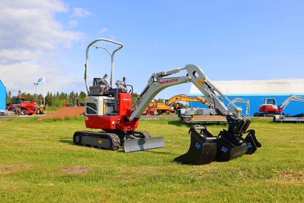 Takeuchi TB210R