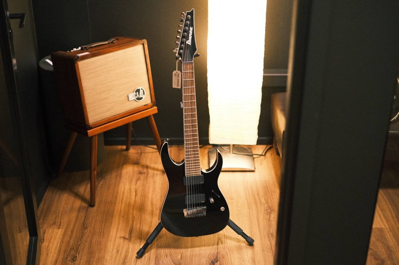 Beg. Ibanez RG IR27FE - Musik...