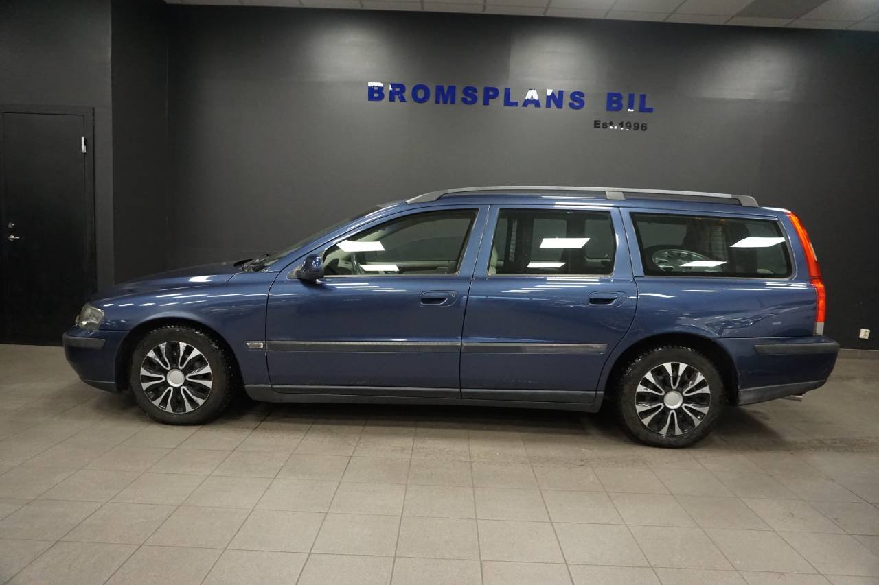 Volvo V70 2,4 A-traktor -2002