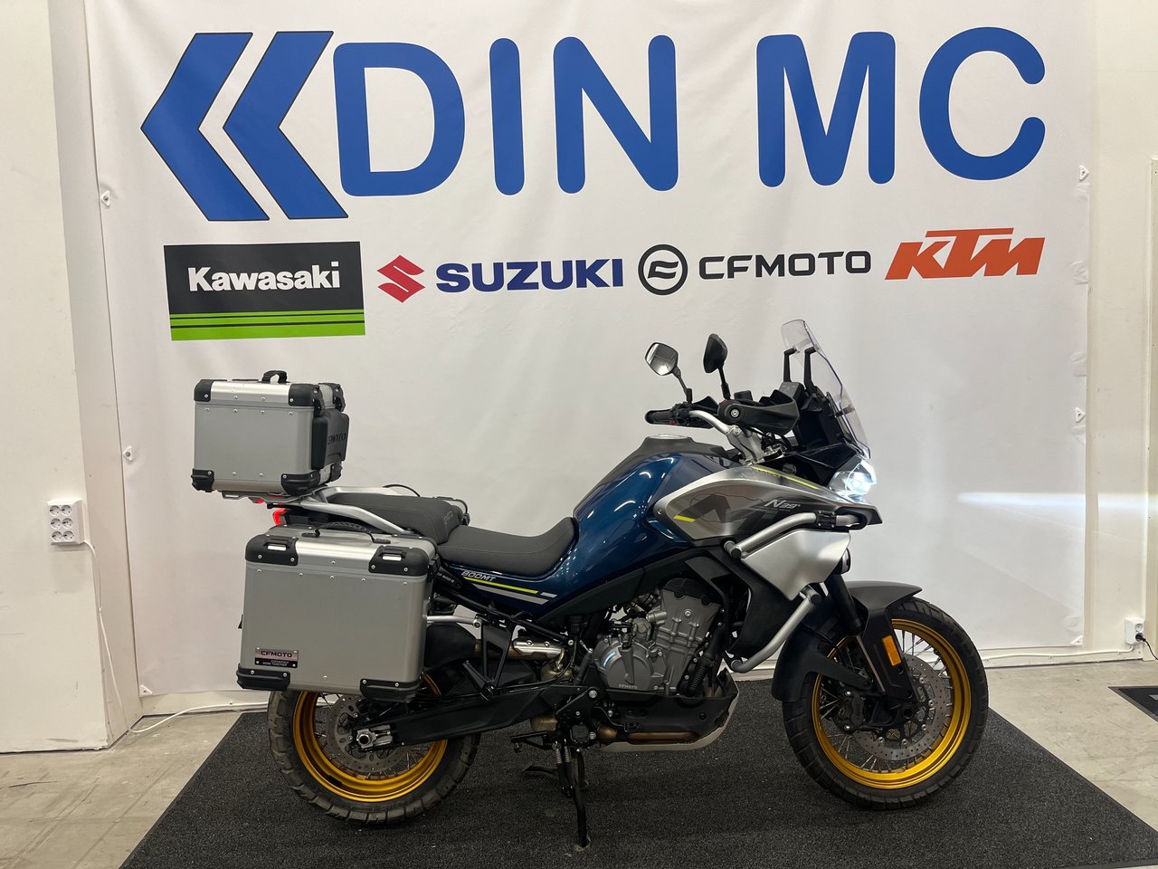 CFMOTO 800MT