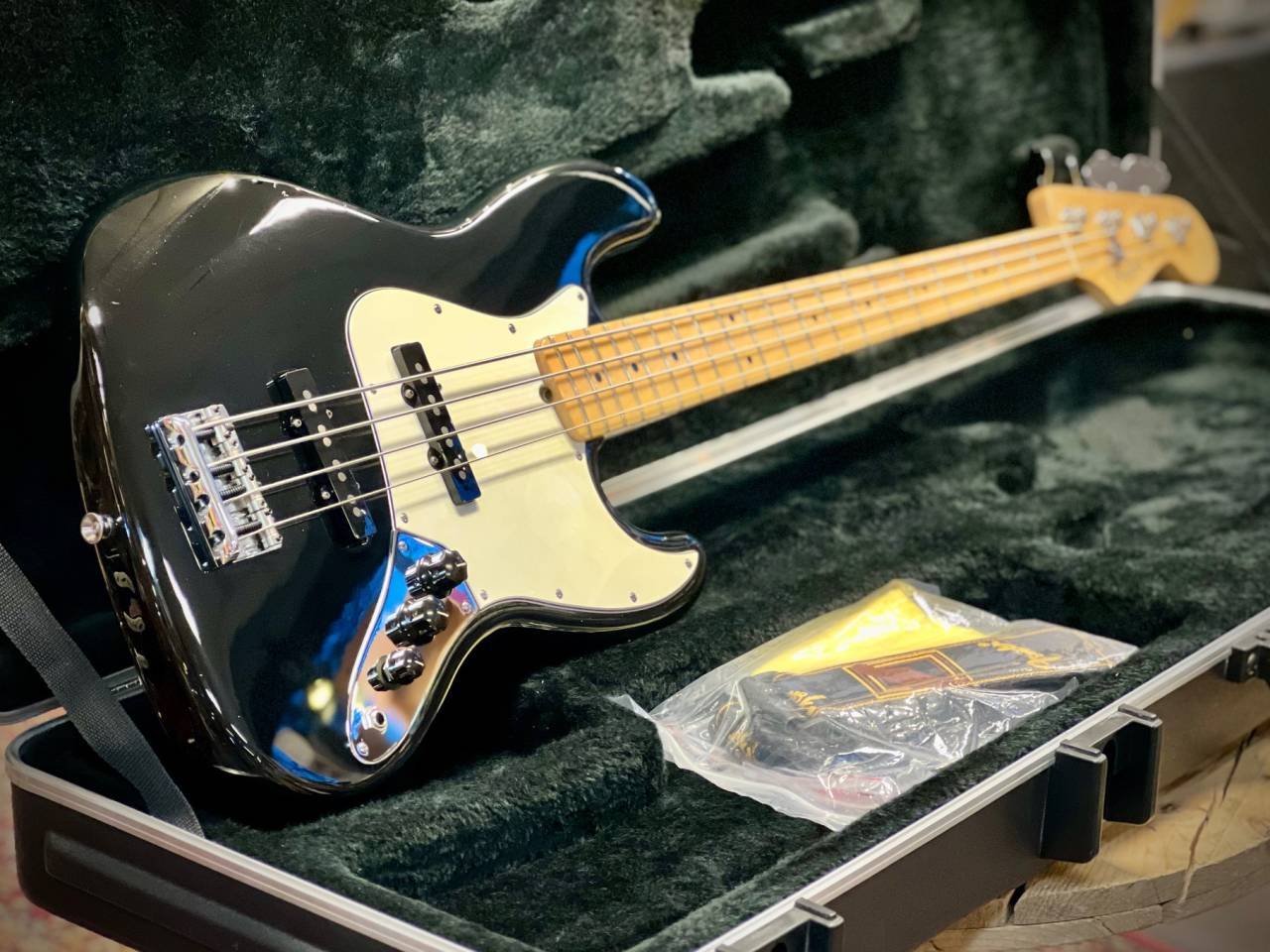 Begagnad Fender Standard Jazz...