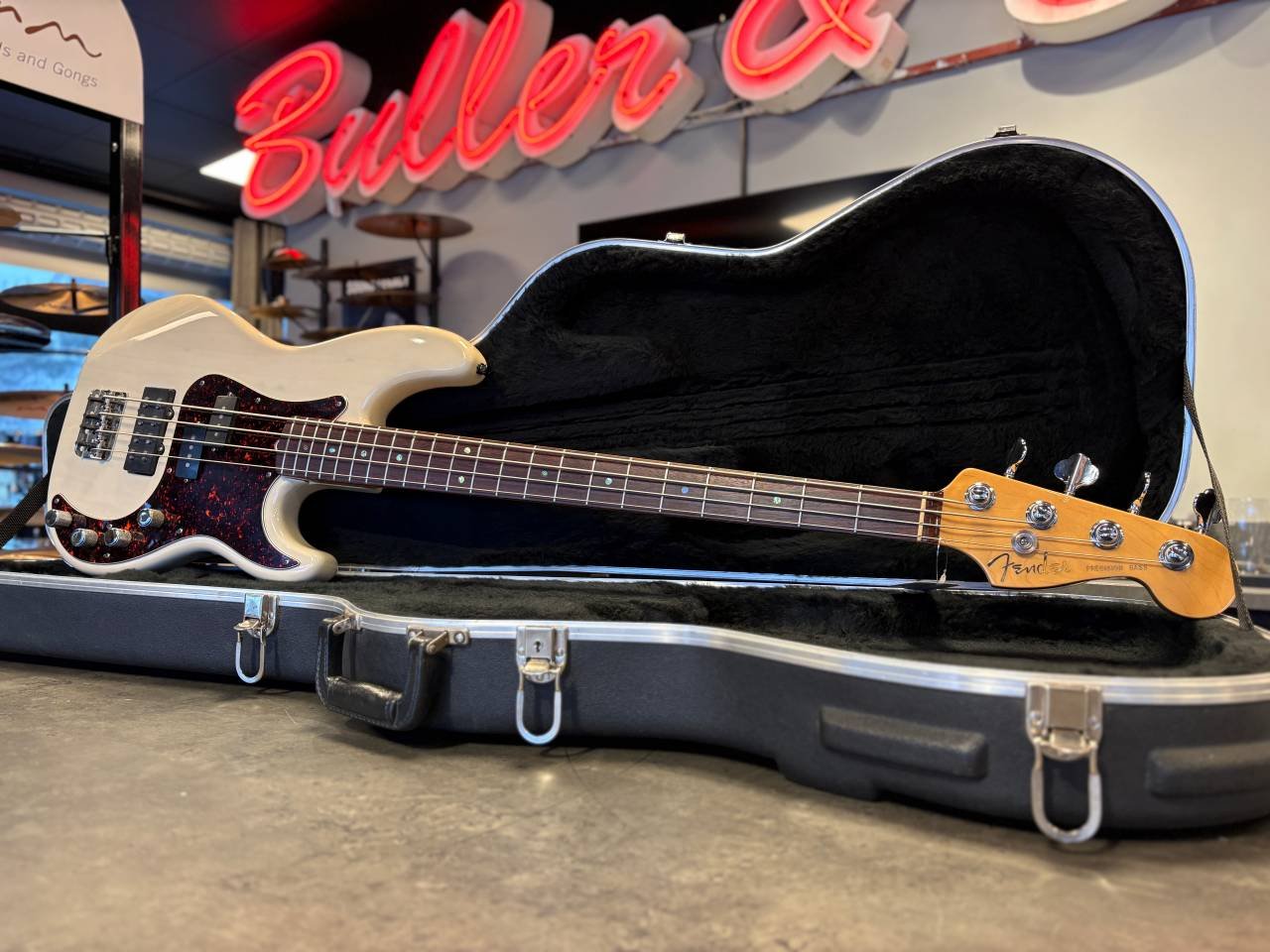 Fender American Deluxe Precis...