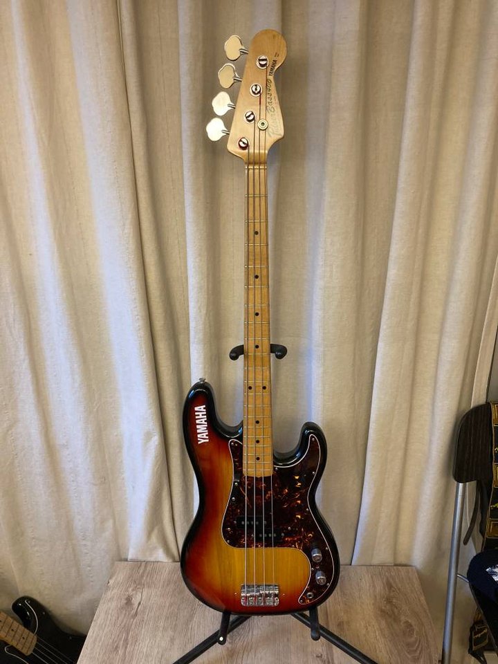 Yamaha Pulser Bass 400