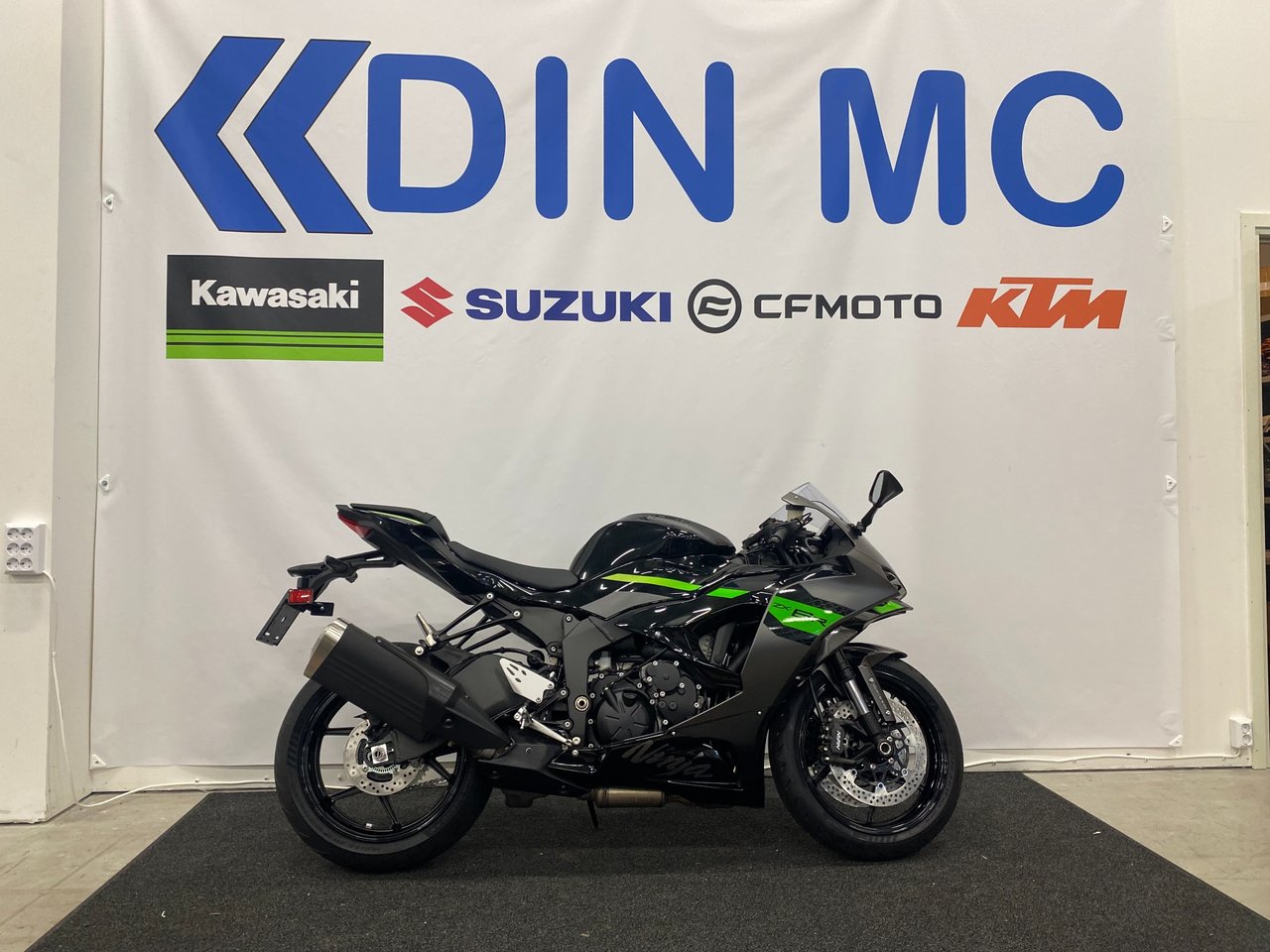 Kawasaki Ninja ZX-6R "Fabriks...