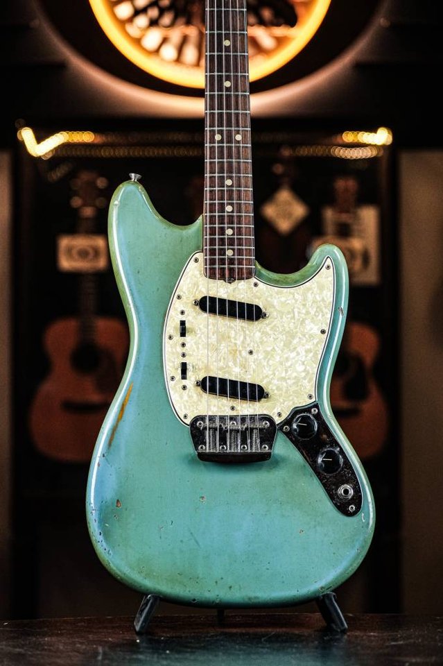 1967 Fender Duo-Sonic daphne ...