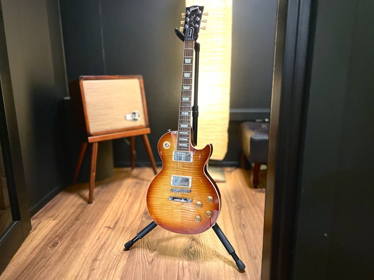 Beg. Gibson Les Paul Standard...
