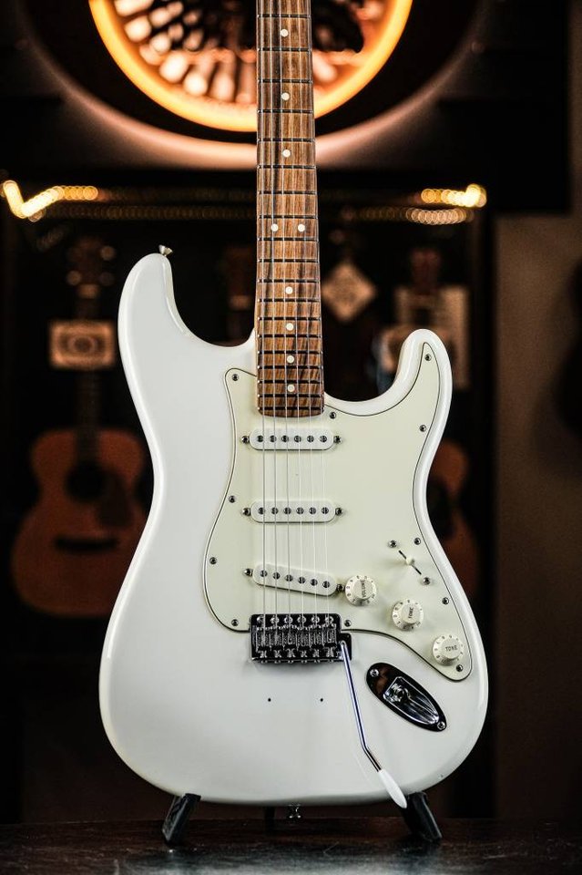 2018 Fender Player Stratocast...