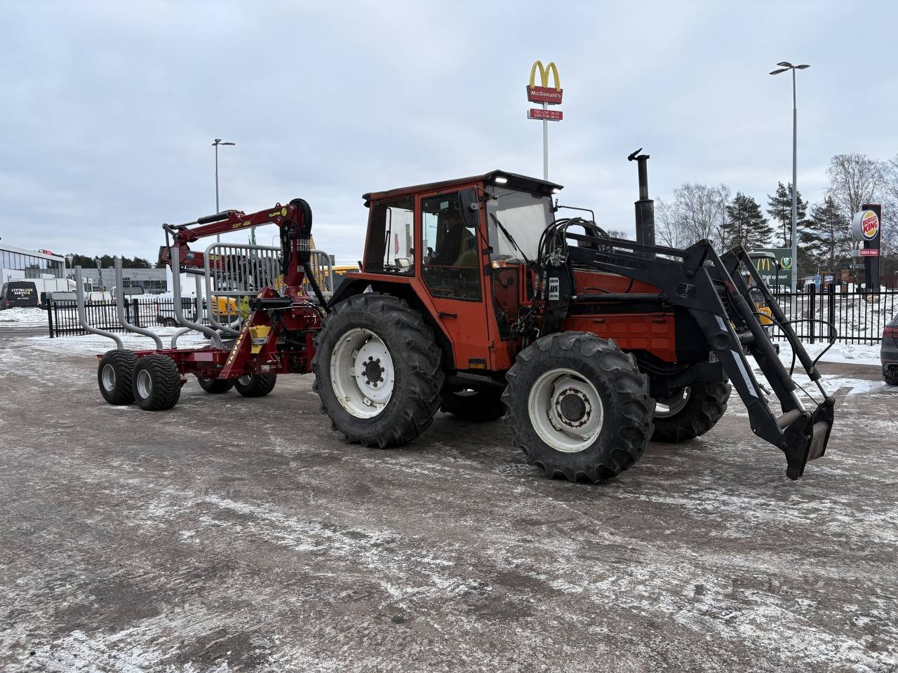 Valmet 705 med ny Skogsvagn T...