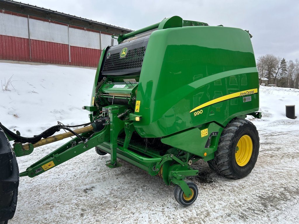 Rundbalspress med snittverk  ...