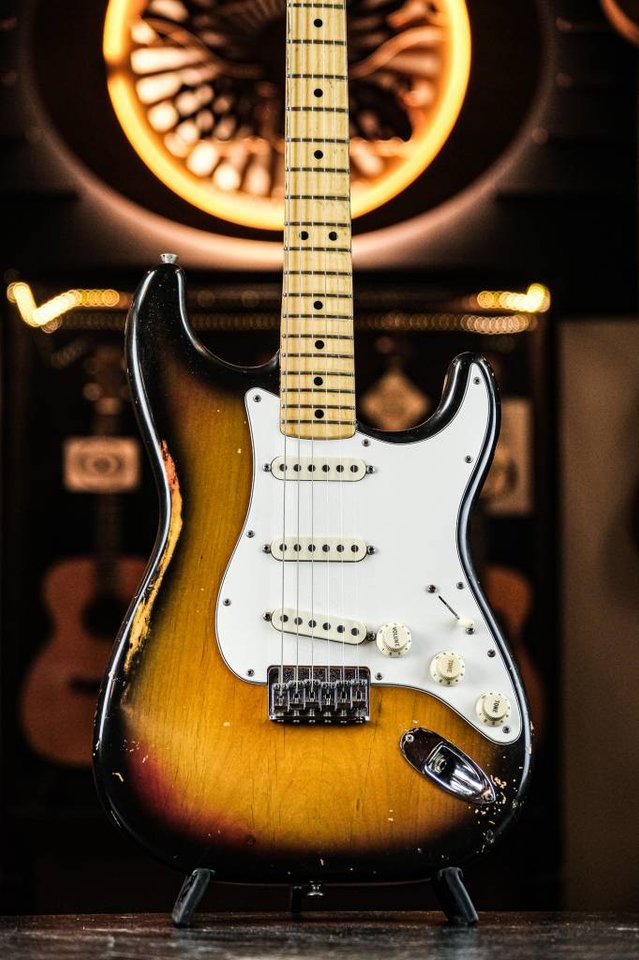 1975 Fender Stratocaster sunb...