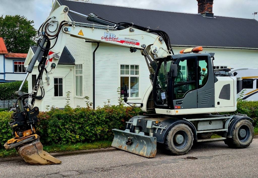 Liebherr A 914 Compact / Rand...