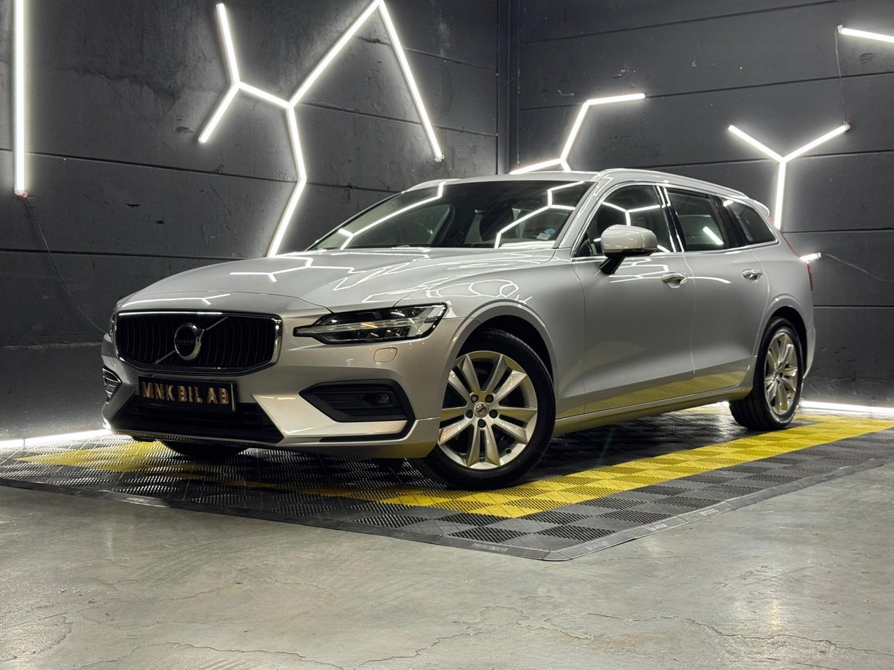 Volvo V60 D4 Geartronic Momen...
