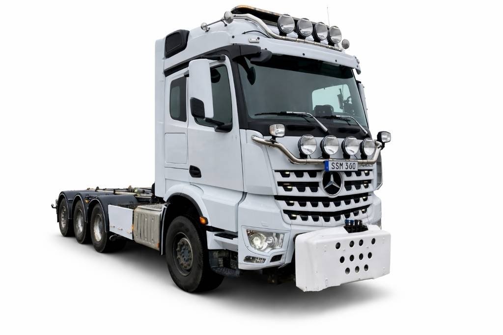 Mercedes-Benz Arocs 8x4-4 Plo...