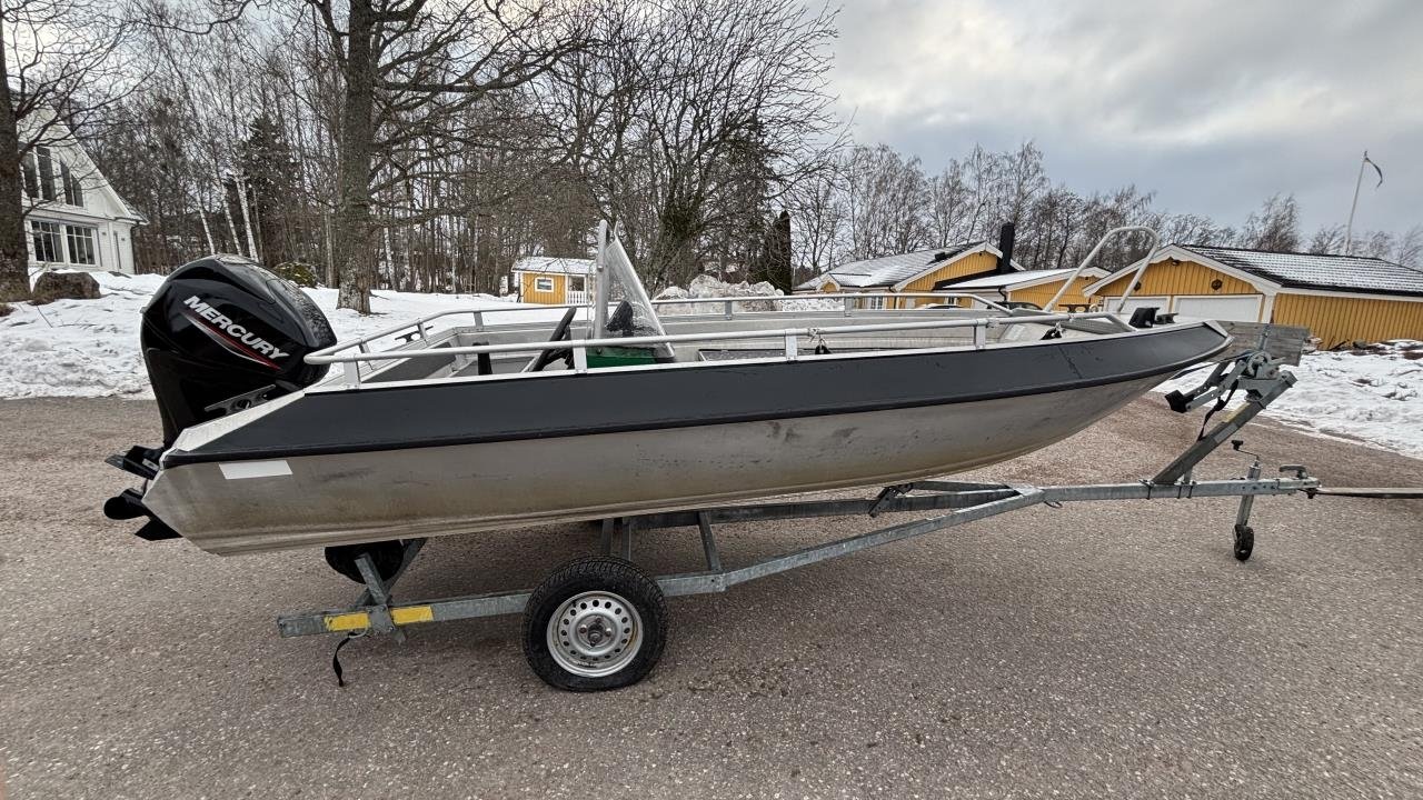 Buster M, Mercury 40 (NY 2026)