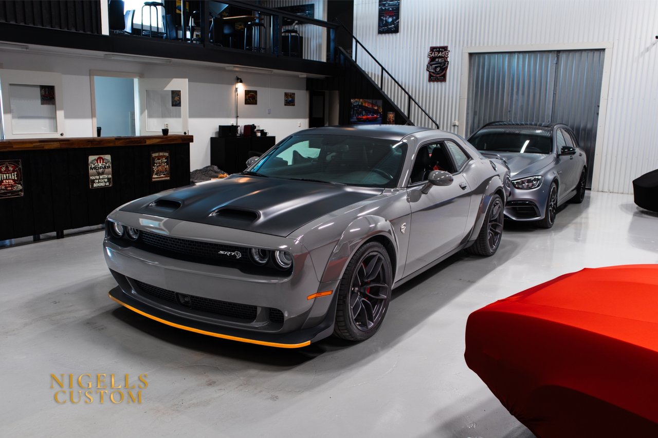 Dodge Challenger Hellcat / Re...