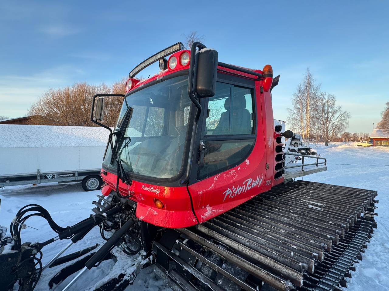 PistenBully PB 300 väl underh...