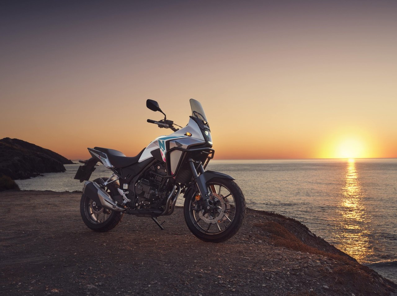 Honda NX500 Boka din 2026 års...