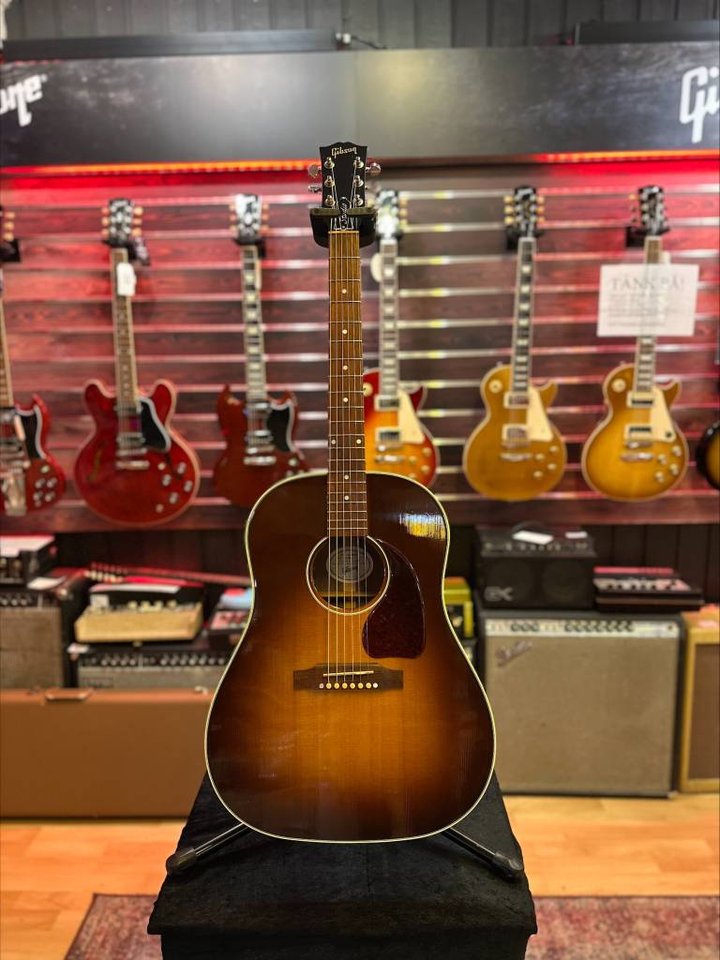 Gibson J45 Studio walnut inkl...