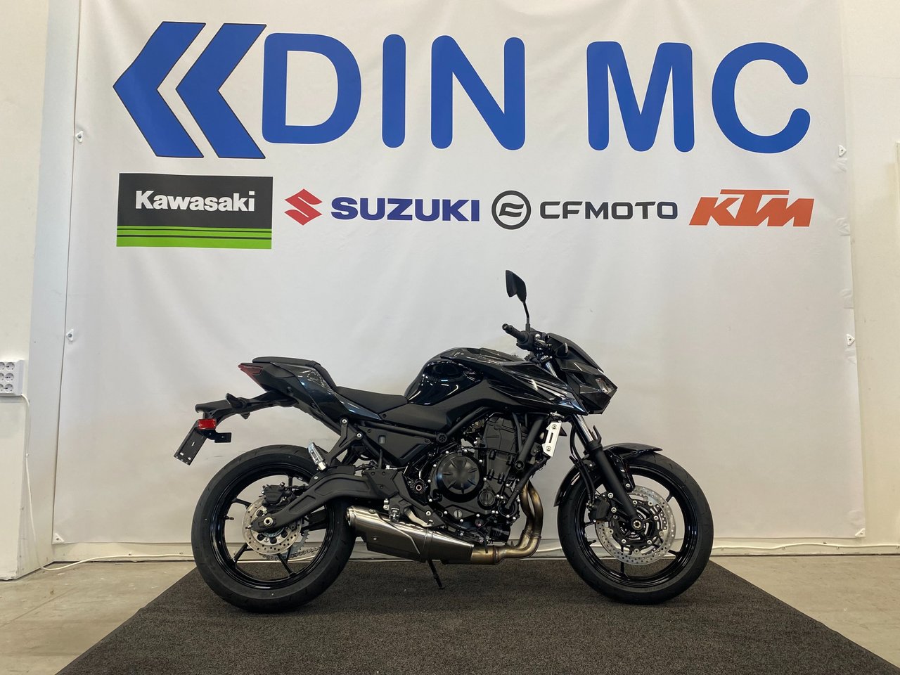 Kawasaki Z650 S "Fabriksny ho...