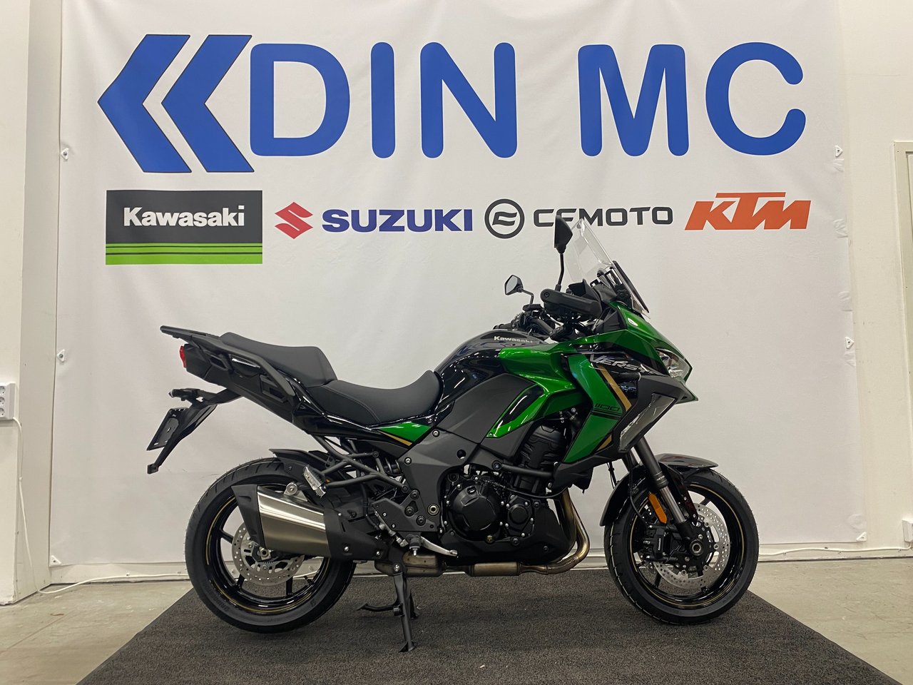 Kawasaki Versys 1100 SE "Fabr...