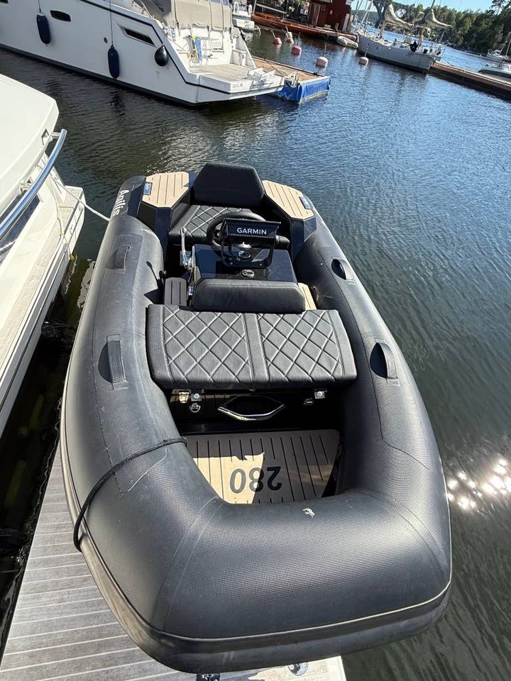 Agilis 280 Jet Tender 2024