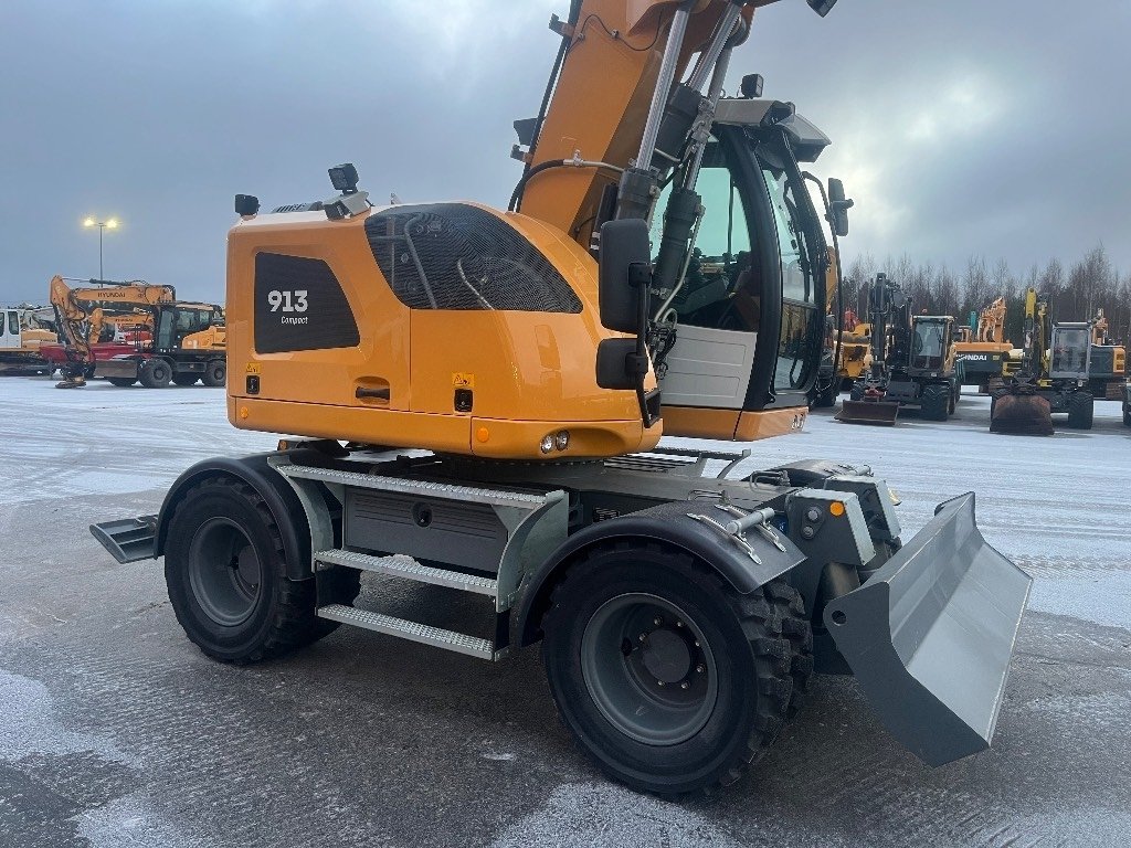 Liebherr A913 Compact Litroni...