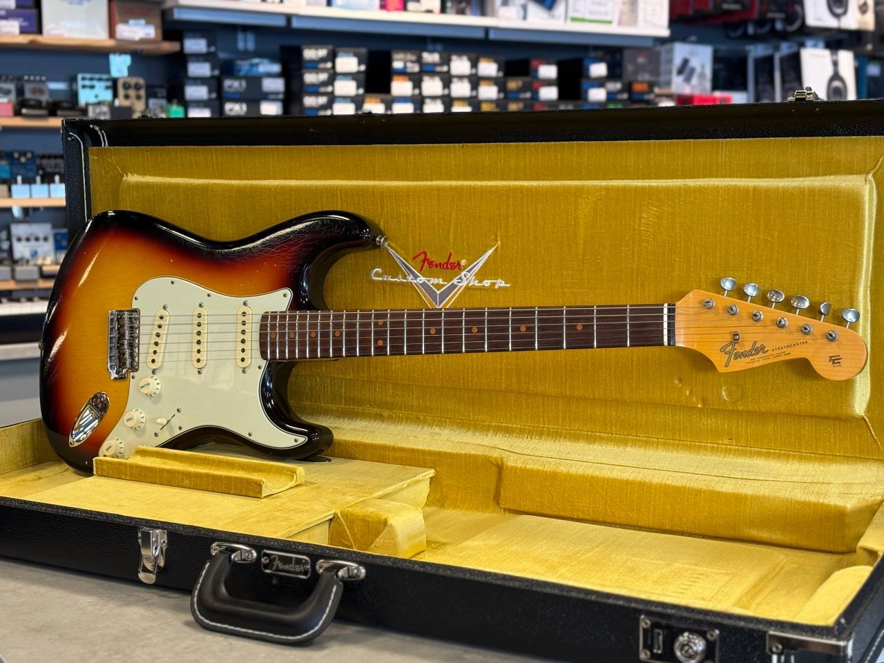 Fender Custom Shop 64 Stratoc...