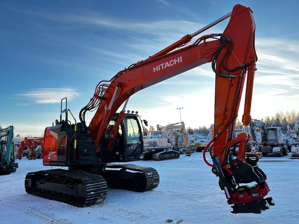 Hitachi ZX 225 US LC-7
