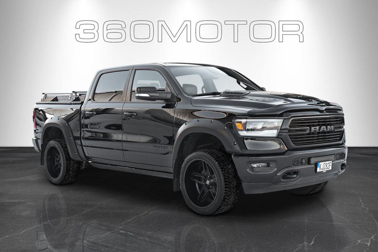 RAM 1500 Crew Cab 5.7 V8 HEMI...