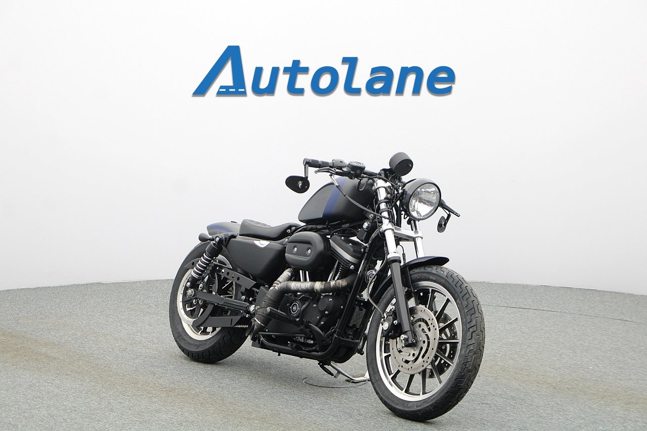 Harley-Davidson Sportster 883...