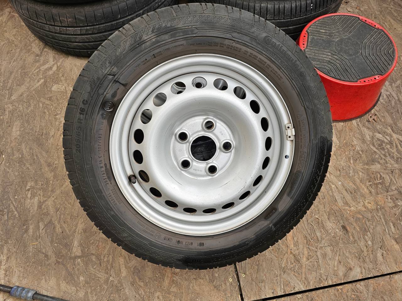 VW TRANSPORTER 16 TUM SOMMARHJUL