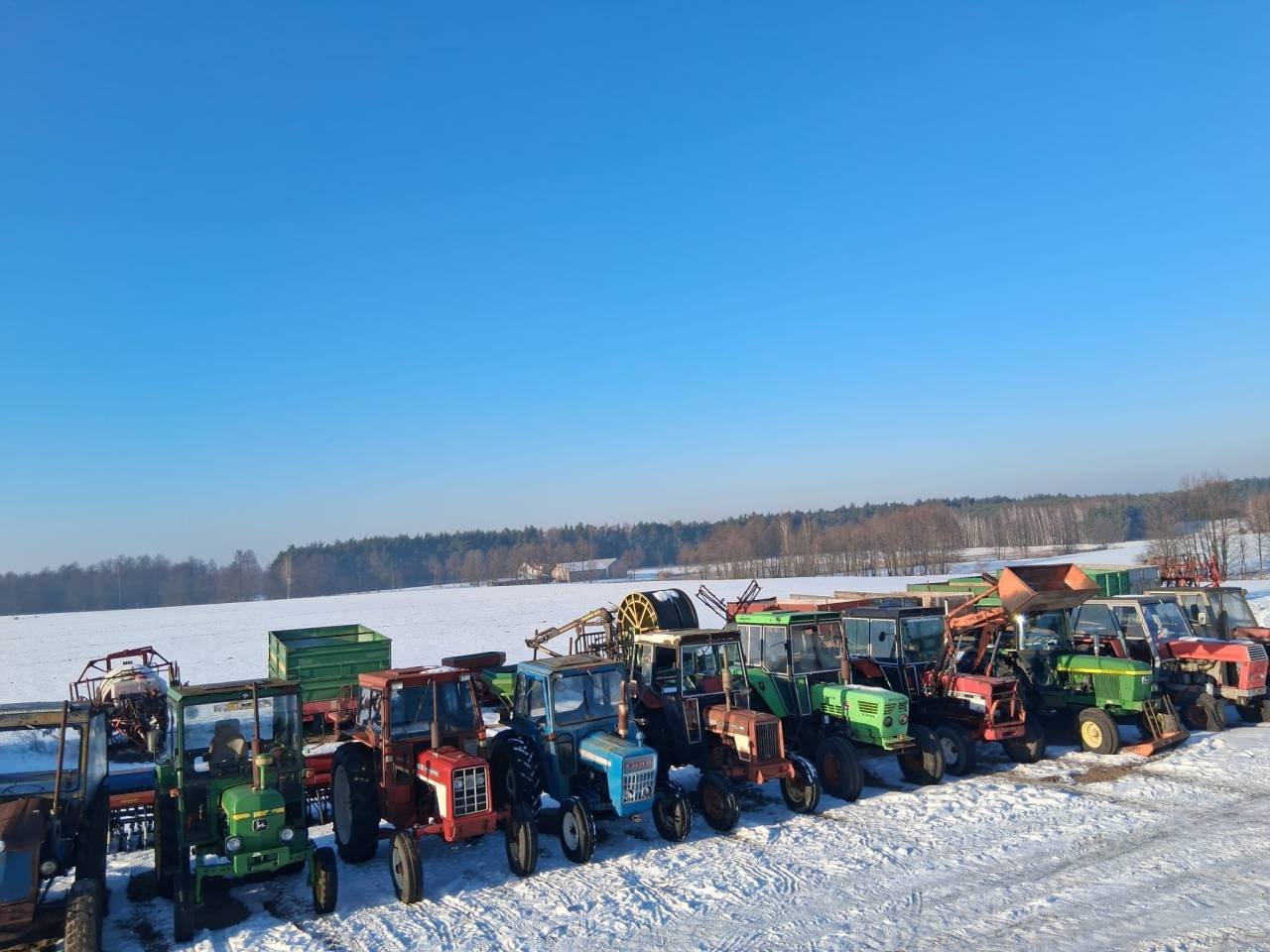 Köper maskiner och tillbehör