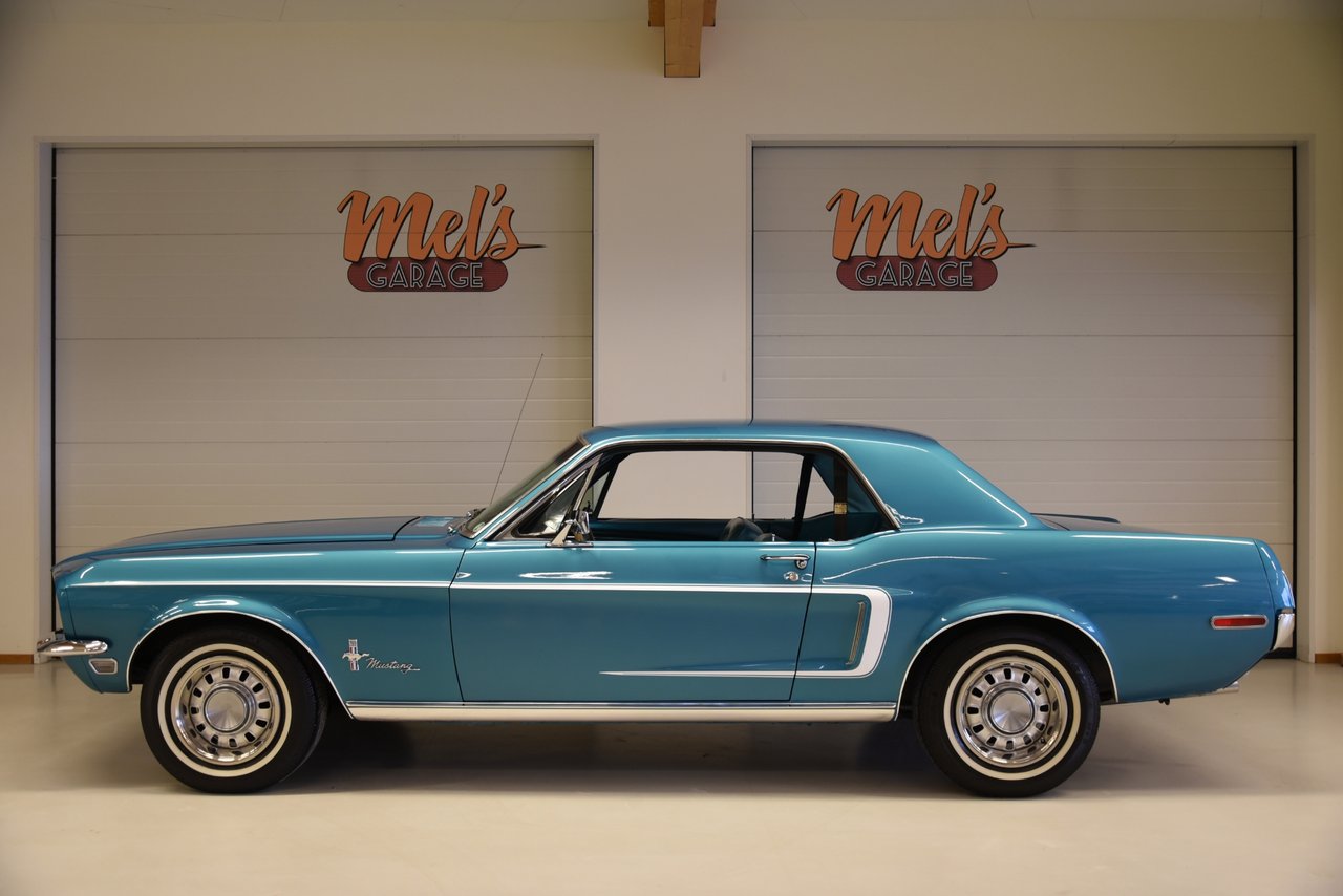 Ford Mustang 2-dr HT "sprint"...