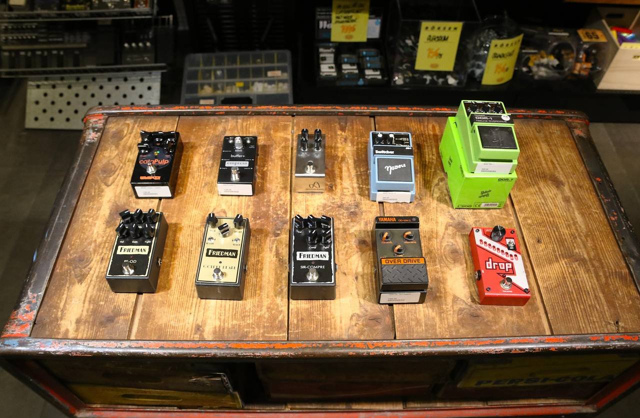 Begagnade gitarreffekter hos ...