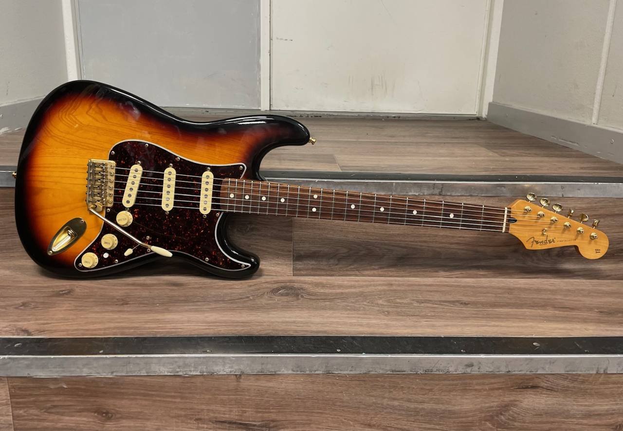 Fender Stratocaster Deluxe -98