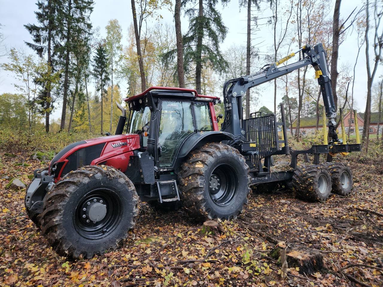 Valtra N123 + Kronos 140 4WDM...