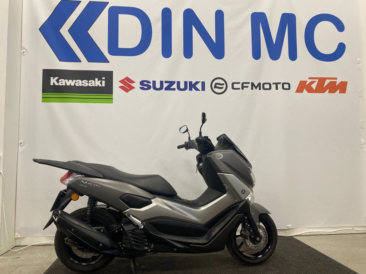 Yamaha NMAX 155 "Nyservad"