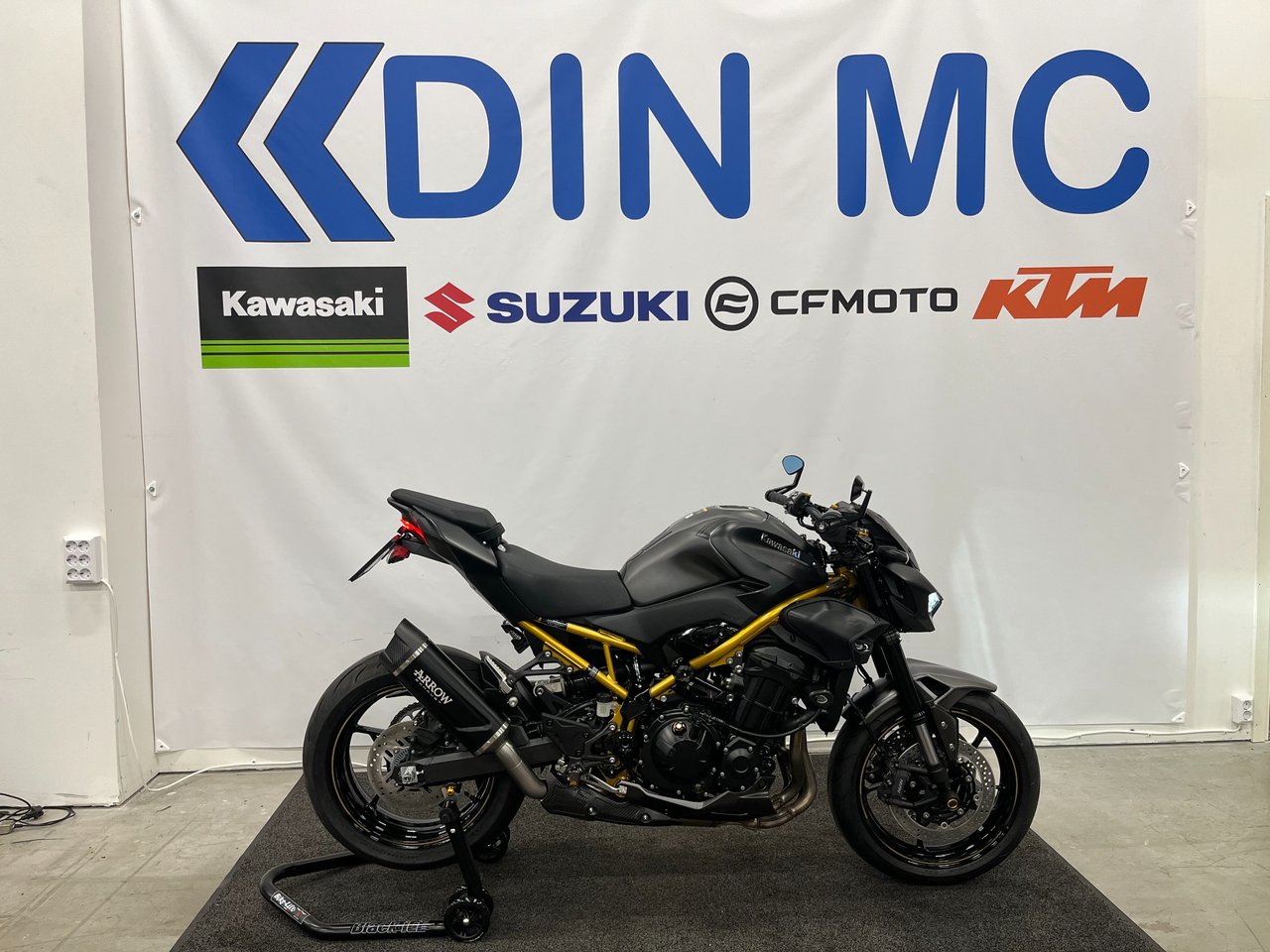 Kawasaki Z900 "DinMC Edition"