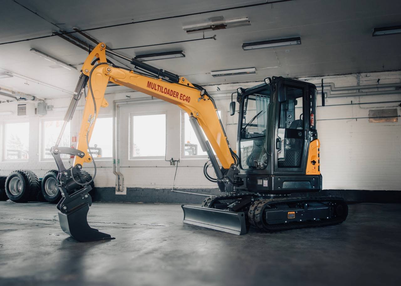 Multiloader EC40 Grävmaskin p...