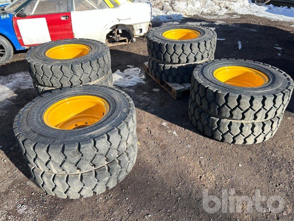 Däck Trelleborg T900 10.00-20...