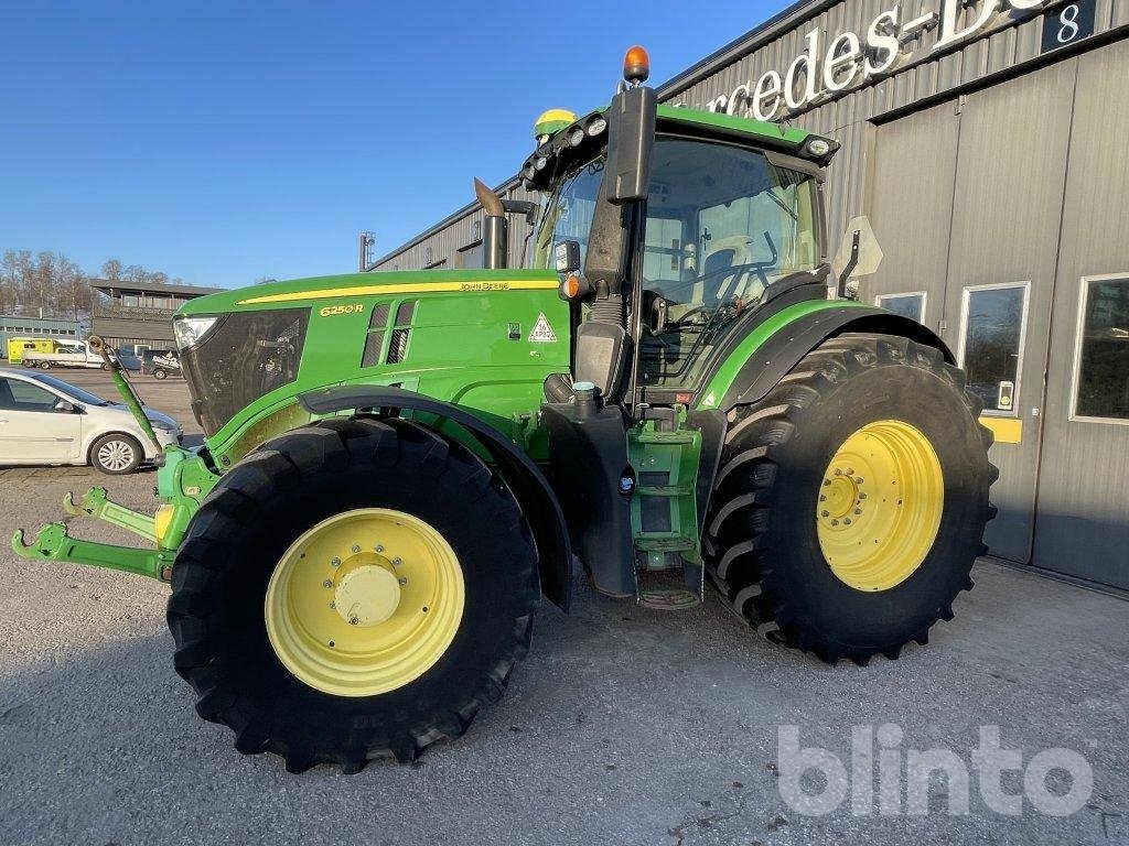 Traktor 4WD/GPS JOHN DEERE 62...