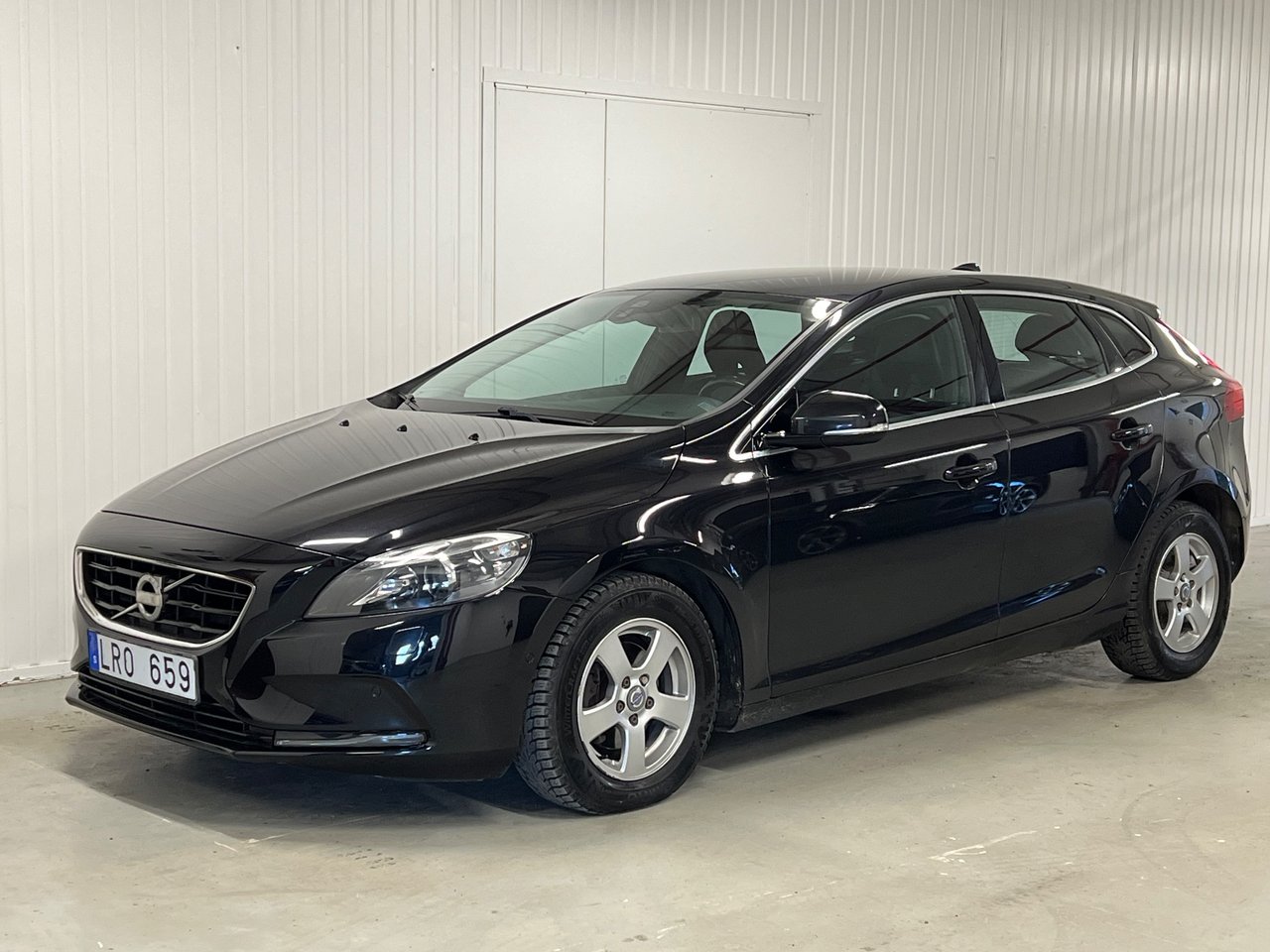 Volvo V40 D2 Summum B-kam Nyb...
